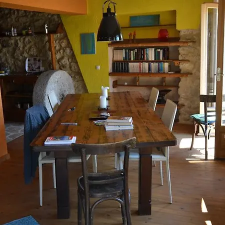 Spiti Anne * Makrádes