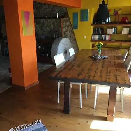 Semesterbostad Spiti Anne Makrádes